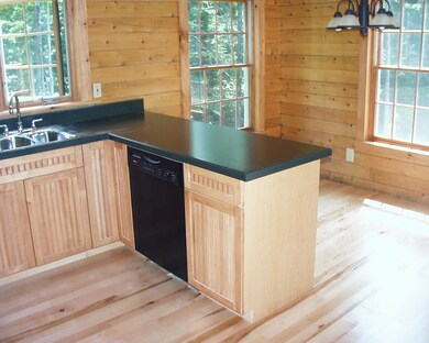 603 Wiley Mountain Dr, Readsboro, VT 05350 - photo 5