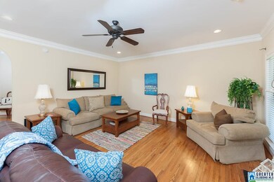 Features Gleaming Hardwoods