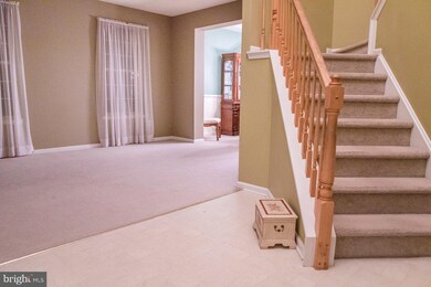 525 Maidstone Dr, Williamstown, NJ 08094 - photo 4