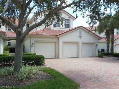 2040 sq. ft in this second floor condo with an att