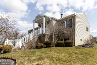 1168 Hollywell Ave, Chambersburg, PA 17201 - photo 2