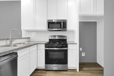 7329 Sterlingshire St, Houston, TX 77016 - photo 7