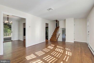 6714 Moly Dr, Falls Church, VA 22046 - photo 4