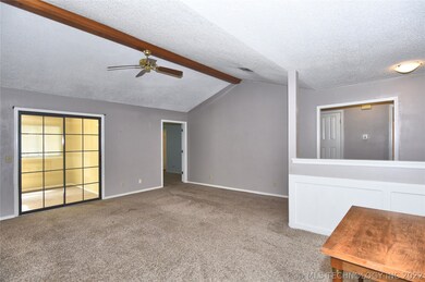 1801 W Hot Springs St, Broken Arrow, OK 74011 - photo 3