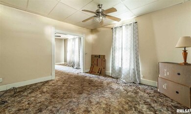 218 Willard Ave, Lincoln, IL 62656 - photo 2