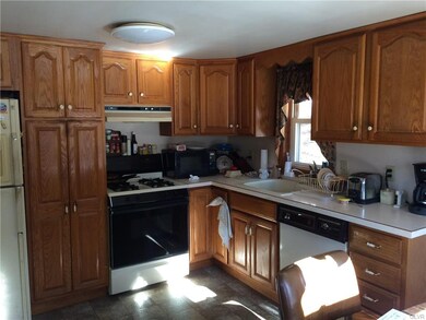 116 White Oak Ln, Emmaus, PA 18049 - photo 4