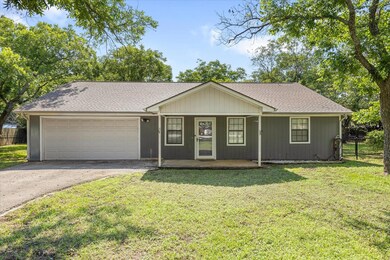 5100 Seminole Dr, Granbury, TX 76049 - photo 2