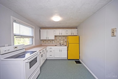 6210 Berauer Rd, Cincinnati, OH 45248 - photo 7