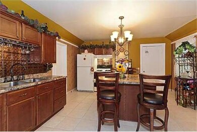 27 Charles St, Dorchester, MA 02122 - photo 7