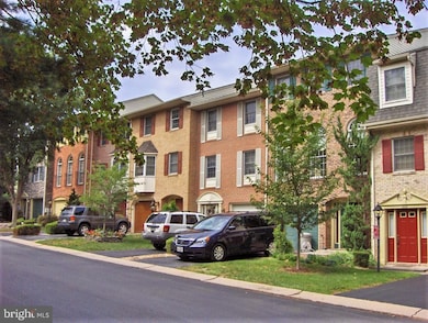 1026 Lindsay Ln, Hagerstown, MD 21742 - photo 4