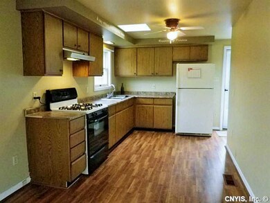 Kitchen. Gas Cook top and Oven range cooking.