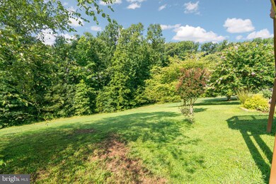 3405 Woolfenden Ct, Triangle, VA 22172 - photo 4