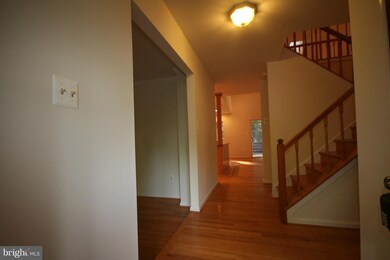 127 Connemara Dr, Sterling, VA 20164 - photo 2