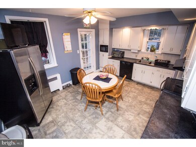 3500 Chippendale St, Philadelphia, PA 19136 - photo 6