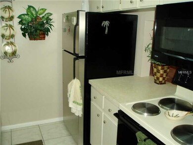 Kitchen appliances with Pass Thru Counter and beau