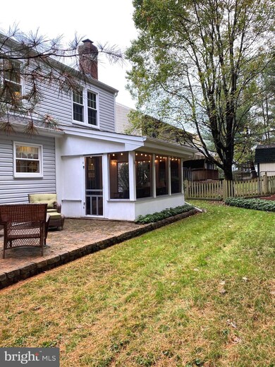 9508 Stoneoak Rd, Baltimore, MD 21236 - photo 2