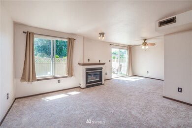 2436 I St NE unit F, Auburn, WA 98002 - photo 3