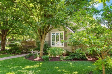 453 Fallis Rd, Columbus, OH 43214 - photo 4