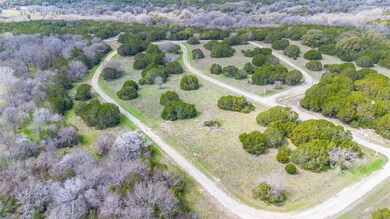 11068 Juniper Dr, Whitney, TX 76692 - photo 2