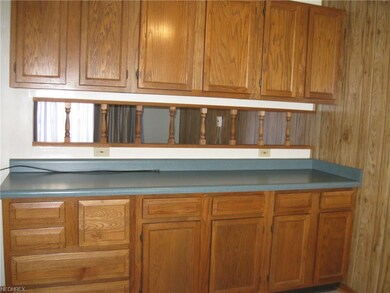 334 Erieview Blvd, Sheffield Lake, OH 44054 - photo 6