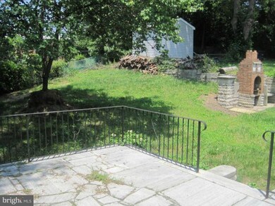 2102 Iverson St, Temple Hills, MD 20748 - photo 6