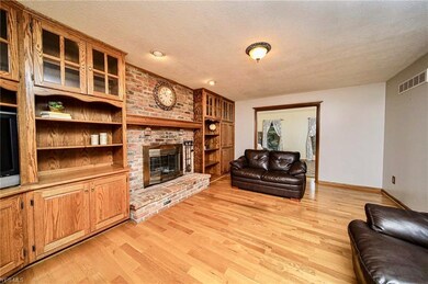 8035 Monterey Dr, Willoughby, OH 44094 - photo 7