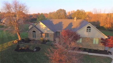 7860 Wooden Shoe Cir, Avon, IN 46123 - photo 2