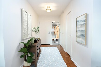 31 Woodland St unit 9 A, Hartford, CT 06105 - photo 6