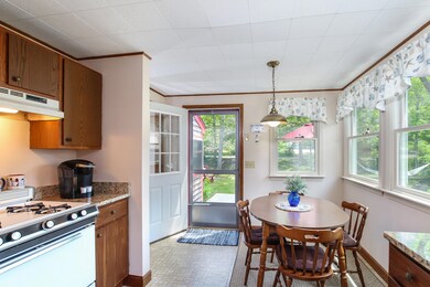 006-Dining_Room-4280298-large