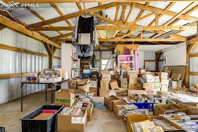 GARAGE offers OVERSIZED SPACE-electric and concret
