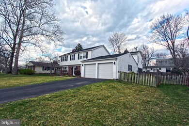 13108 Poplar Tree Rd, Fairfax, VA 22033 - photo 2