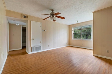908 N Lbj Dr unit 6, San Marcos, TX 78666 - photo 4