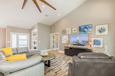 491 Price Ct Marco Island FL-large-005-0