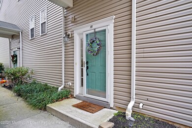 10 Topeka Ct unit 10, Tinton Falls, NJ 07712 - photo 3