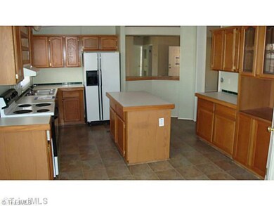 2555 Woodfield Dr, Sophia, NC 27350 - photo 7