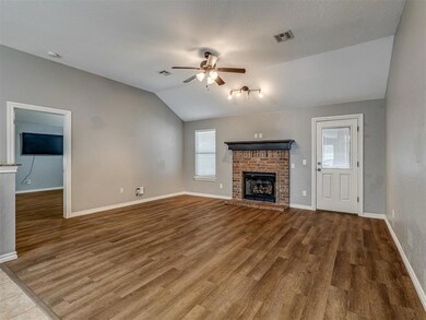 2205 SE 8th St, Moore, OK 73160 - photo 6
