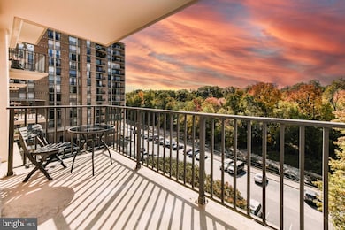 The Carlton unit 414, Arlington, VA 22204 - photo 2