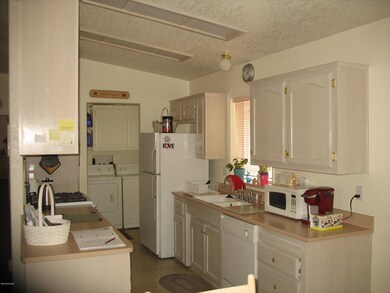 3327 White Clay Kitchen (1)