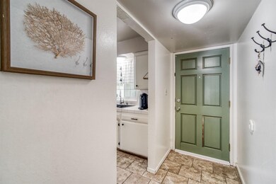 6482 N 8th St, Fresno, CA 93710 - photo 2