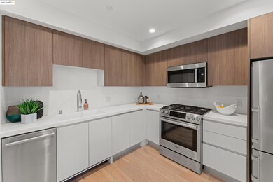 2747 San Pablo Ave unit 217, Berkeley, CA 94702 - photo 6