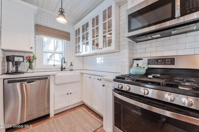 1111 Regent St Niskayuna NY mls-11