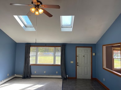 14 Glendale Ave, Tiverton, RI 02878 - photo 4