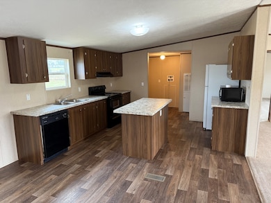 980 Market St, Elkton, TN 38455 - photo 7