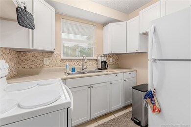 2121 NE Park St unit 5, Jensen Beach, FL 34957 - photo 7