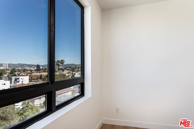 4615 St Charles Place unit 1/2, Los Angeles, CA 90019 - photo 7