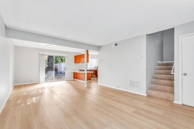 1574 Drake Dr unit 423, Davis, CA 95616 - photo 4