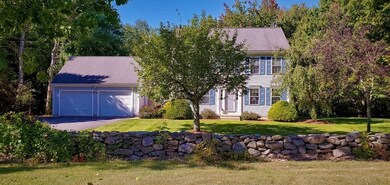 147 Johnny Appleseed Ln, Leominster, MA 01453 - photo 2