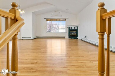 04-Living Room_ETL1683