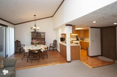 Kitchen/Dining Area