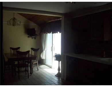 85 Forsynthia Dr, Cranston, RI 02920 - photo 6